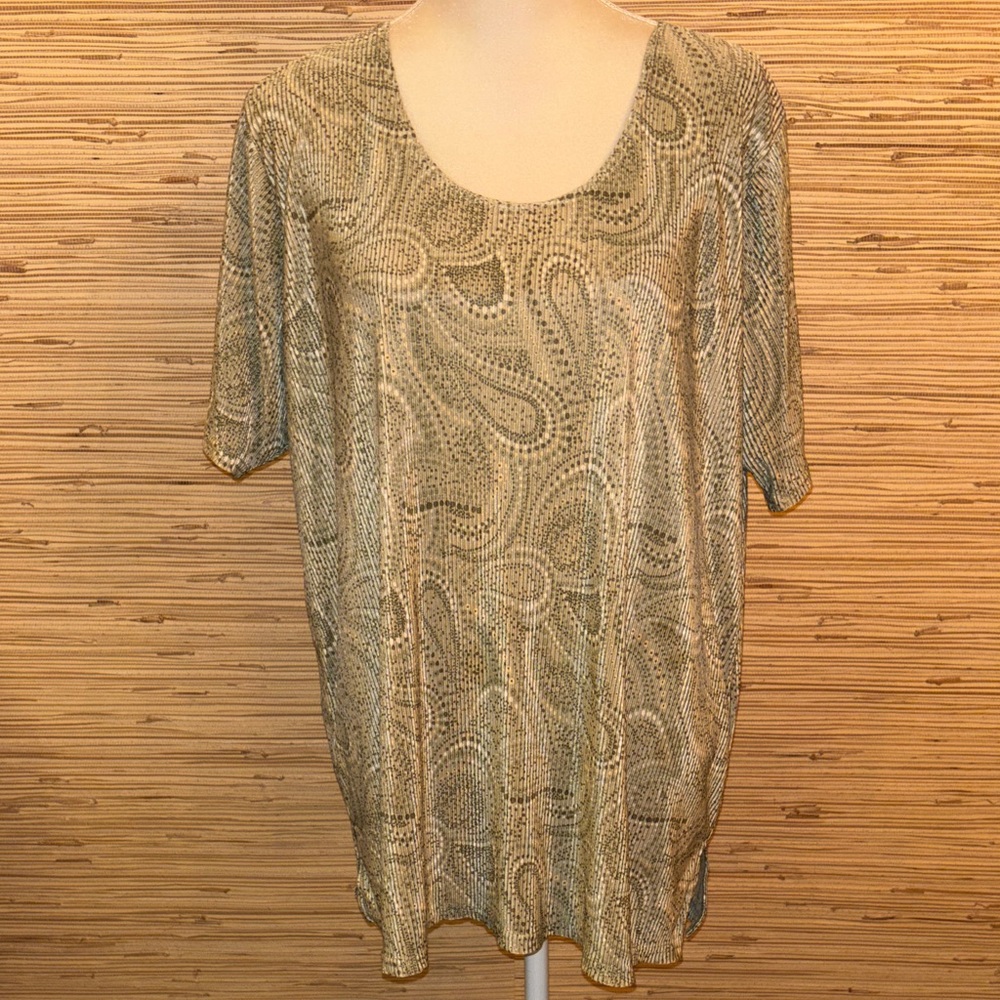 Fashion Bug Beige Green Paisley Short Sleeve Top size 1X EUC!